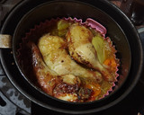 Foto del paso 6 de la receta: Muslos de pollo con patatas y tomate