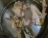 Foto langkah ke 1 dari resep Bebek Bumbu Hitam.