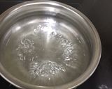 A picture of step 3 of Besan Halwa.