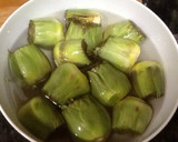 Foto del paso 1 de la receta: Cuartos de alcachofas al horno con ajoaceite de perejil