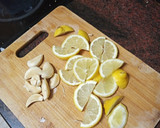 Foto del paso 1 de la receta: Sama al horno con papas arrugás y mojo de pimiento