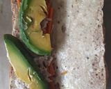 Foto langkah ke 11 dari resep Simple Tuna Mayo Sandwich.