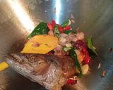 Foto langkah ke 2 dari resep Ikan Masak Kecap.