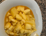 Foto del paso 3 de la receta: Garbanzos con chocos y patatas