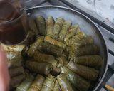 عکس مرحله 9 از دستور دلمه برگ مو با مرغ