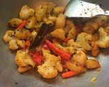 A picture of step 2 of Aloo Gobi Matar.