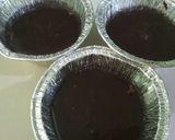 Foto langkah ke 6 dari resep Molten Choco Lava Cake.