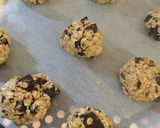 A picture of step 4 of Choc chip cookies.