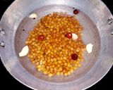 A picture of step 3 of Kaly chane ke kabab.