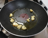 Foto del paso 3 de la receta: Zapallo italiano en crema🥒