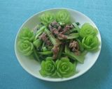 Hình bước làm 4 của món Thịt Bò Xào Cải Thìa