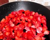 Foto langkah ke 1 dari resep Selai Strawberry Homemade.
