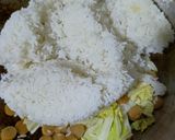 Foto langkah ke 2 dari resep Nasi Goreng Sosis.