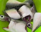 Foto langkah ke 1 dari resep Ikan Kembung Goreng.