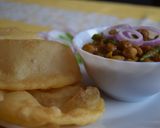 A picture of step 8 of Punjabi Chole Bhature.