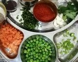 A picture of step 1 of Paneer veg egg with nest.