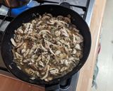 A picture of step 5 of Chicken Marsala.
