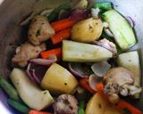 কলকাতা স্টাইল চিকেন স্টু(Kolkata style chicken stew recipe in Bengali) রেসিপির ধাপ 2 ছবি