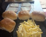 Foto del paso 1 de la receta: Hamburguesas al pan con fritas a la uruguaya🍔🍟