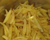 A picture of step 3 of Chips and egg sauce.