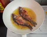 Foto langkah ke 4 dari resep Ikan goreng bumbu ketumbar.