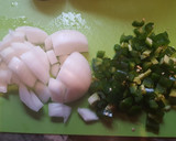 Foto del paso 2 de la receta: Guiso de hongos, acelgas y poblanos