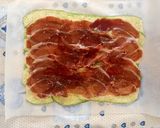 Foto del passaggio 5 della ricetta Rotolo di zucchine ripieno