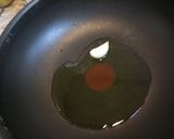 A picture of step 4 of Ocean-Scented Soup Pasta with Clams and Aosa Seaweed.
