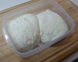 A picture of step 9 of Delicious Basic Pizza Margherita.