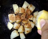 A picture of step 3 of Khattay Aloo chaat.
