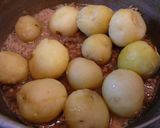 A picture of step 3 of Comforting Simmered New Potatoes.