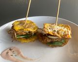 Foto del paso 3 de la receta: Tostones hamburger de pollo