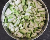 તૂરિયા નું શાક (Turiya Shak Recipe in Gujarati) રેસીપી સ્ટેપ1ફોટો