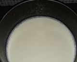 Foto langkah ke 3 dari resep Vanilla Panna Cotta with Strawberry Compote.