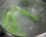 A picture of step 2 of Broccoli in Sesame Vinegar Miso.