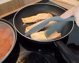 Foto del paso 5 de la receta: Salmón a la mostaza con zanahorias aliñadas