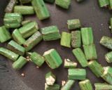 A picture of step 4 of Dahi bhindi.