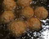 Foto langkah ke 8 dari resep Banana choco ball (Bolabola Pisang Coklat).