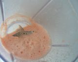 A picture of step 1 of Cubed Watermelon Parfait ♪.