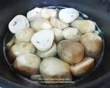 รูปขั้นตอนการทำที่ 2 ของ ต้มเห็ดสมุนไพร