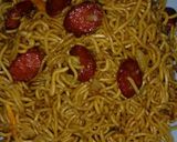 Foto langkah ke 4 dari resep Mie Goreng Sosis.