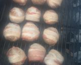 A picture of step 5 of Bacon wrapped cheese stuffed meatballs.