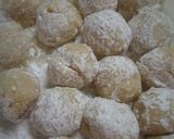 A picture of step 2 of Easy Meatballs in Sweet and Sour Sauce.