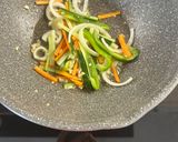Foto langkah ke 2 dari resep Soun Goreng Sayur (Asam Manis ala Saus Nanban).