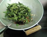 Foto langkah ke 3 dari resep Cah kangkung saos tiram.