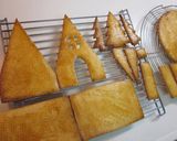 A picture of step 16 of Decorated Cookie House Hexen (Witch) House.