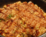 A picture of step 8 of Make in a Pan! Okonomiyaki with Lots of Tempura Crumbs.