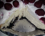 A picture of step 7 of Cheesecake With An Oreo Twist.