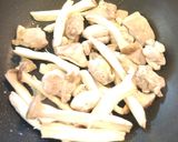 A picture of step 5 of Chicken Thigh and King Oyster Mushroom Butter Ponzu Stir-fry.