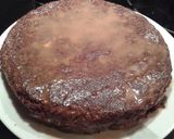 A picture of step 5 of Pineapple brownie with caramel syrup.